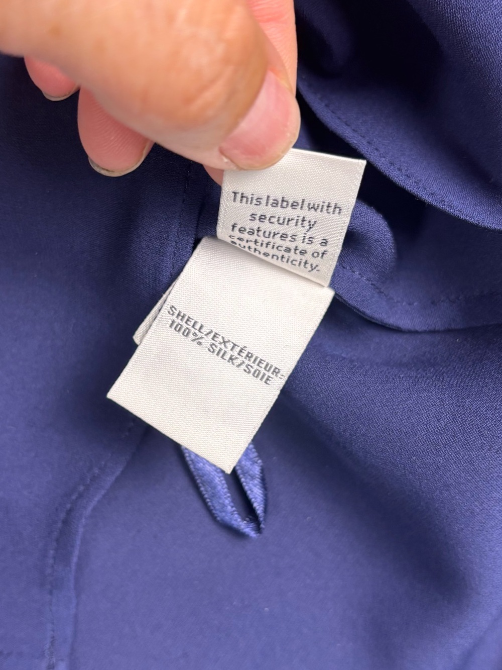 Diane Von Furstenberg 100% Silk Blouse Size 4 Navy Tie-Neck NWOT - Picture 12 of 15